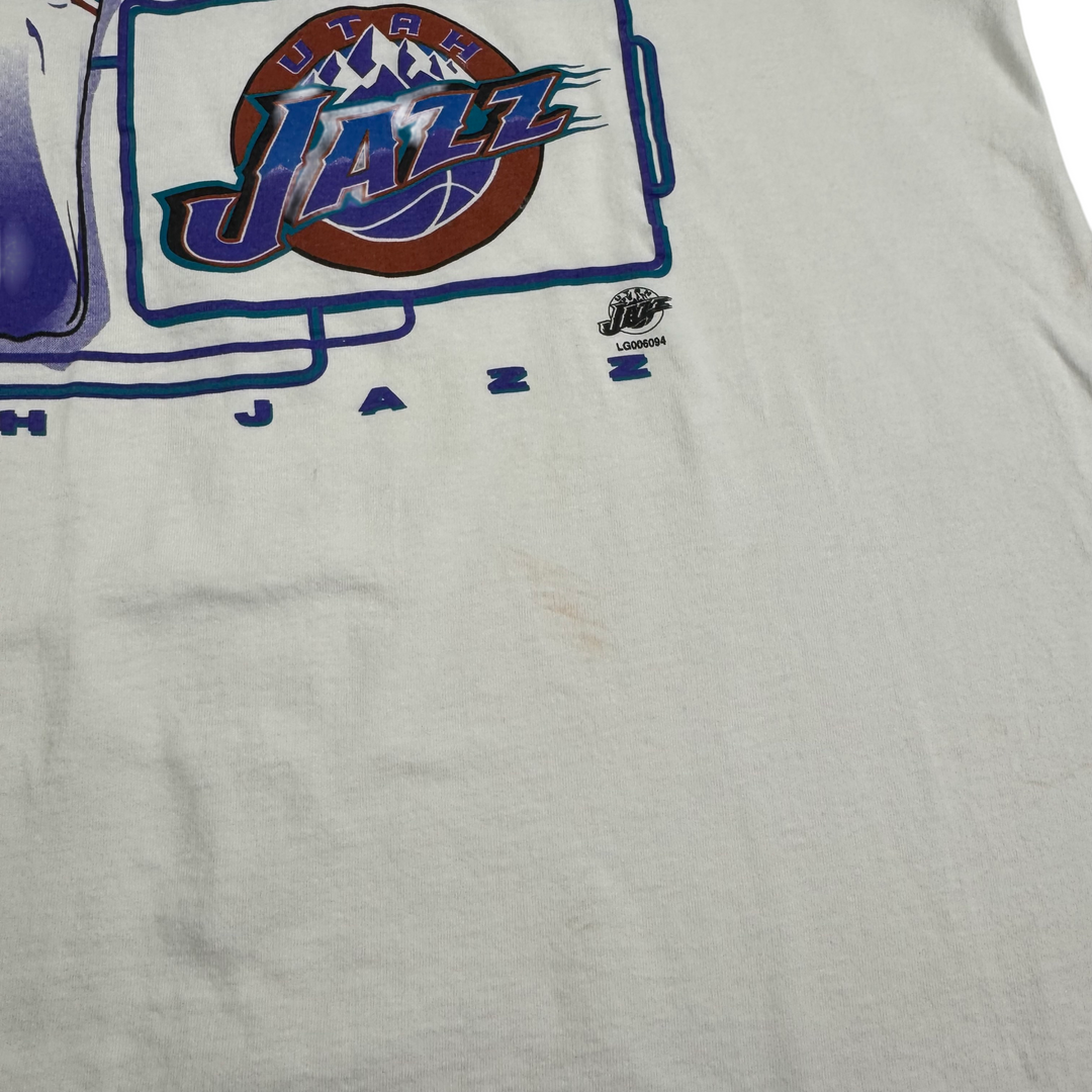 Vintage Utah Jazz 1998 NBA Finals Champs Graphic T-shirt White
