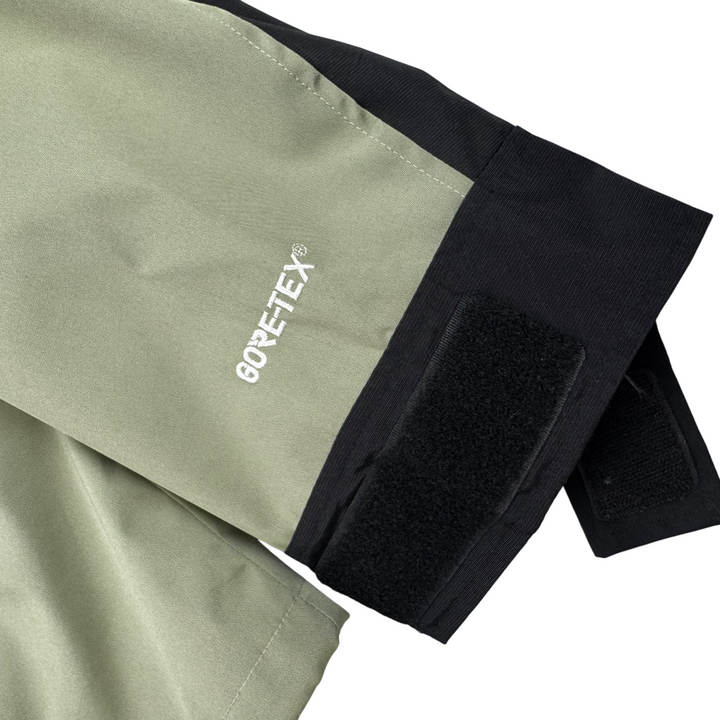 The North Face 1990 Gore-Tex Hooded Outdoor Jacket Tumbleweed Green