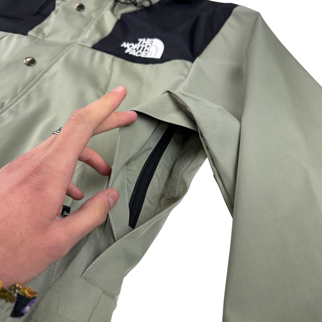 The North Face 1990 Gore-Tex Hooded Outdoor Jacket Tumbleweed Green