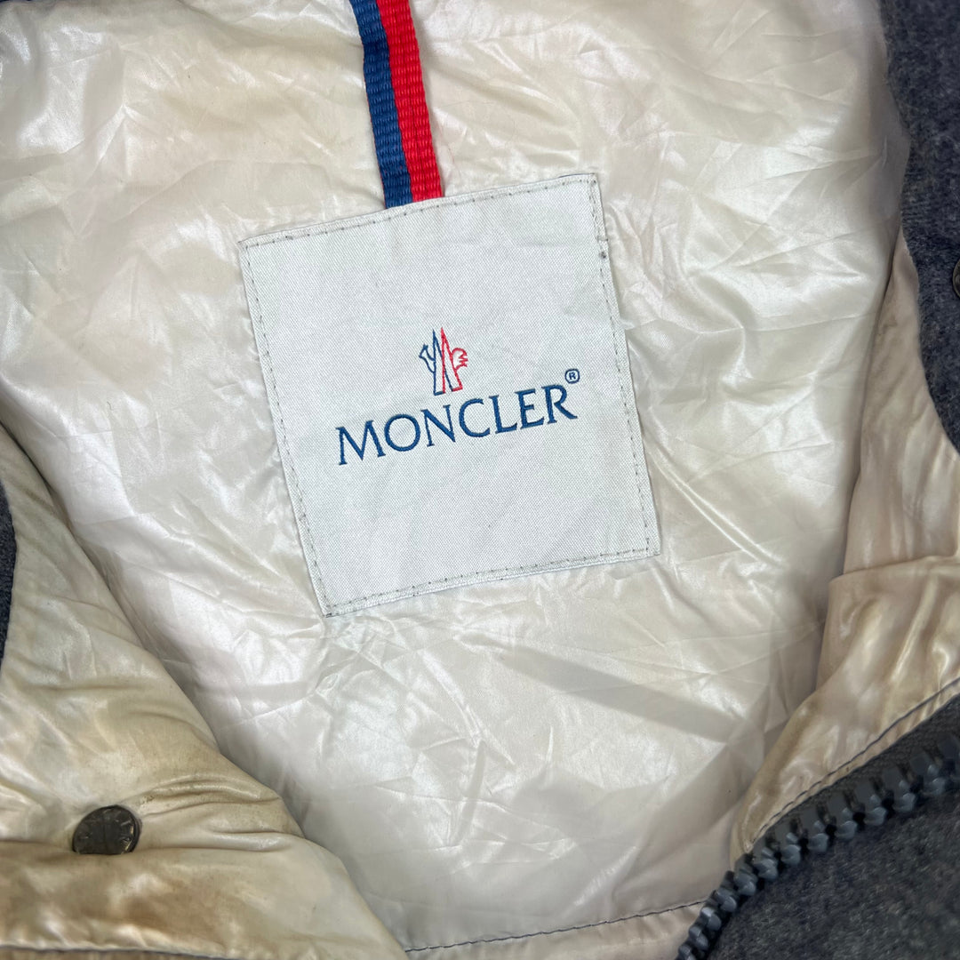 Vintage Moncler Grenoble Puffer Jacket Grey G32-003